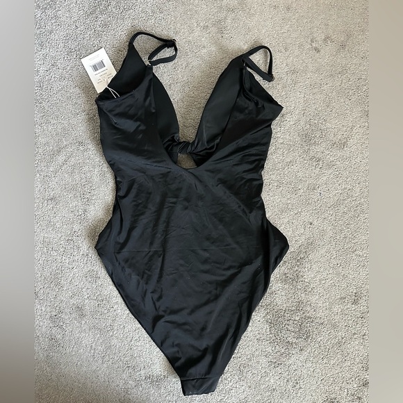 Andie Swim The Santorini One Piece in Black Size Large Sustainable - Picture 4 of 9